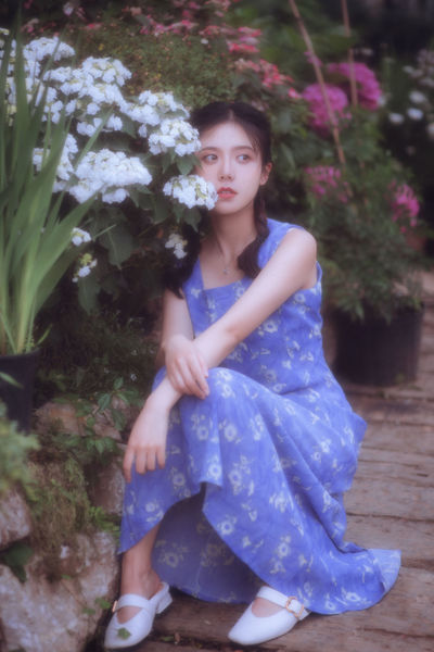 寡妇激情做爰呻吟