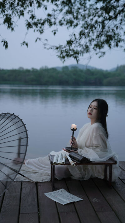 一女多男在疯狂的伦交