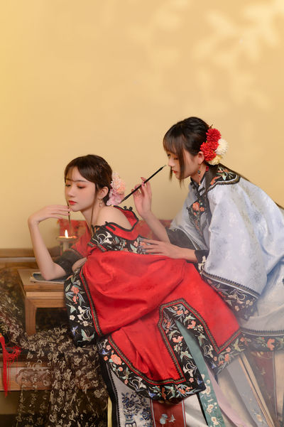 韩国年轻的老师