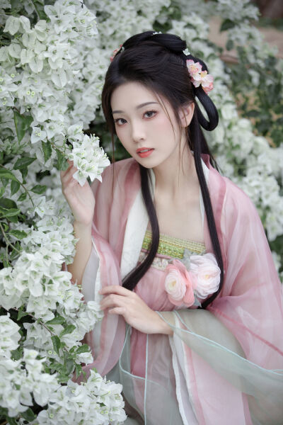 动漫泳装少女