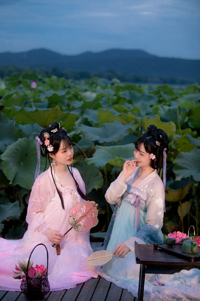 韩国三级《女教师》6