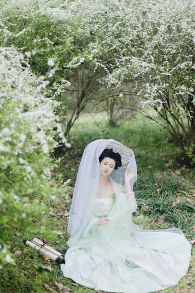 女儿叫父亲耕水田