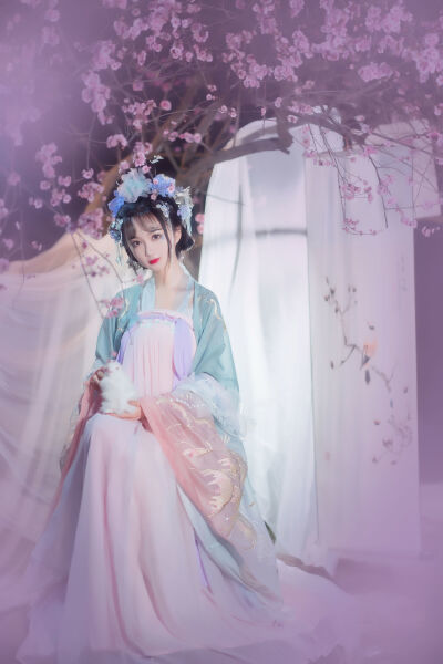 浴室里強摁做開腿呻吟的視頻