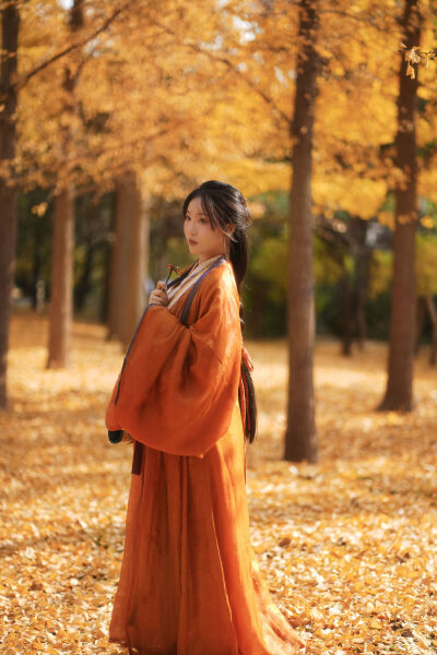 动漫美女袭胸