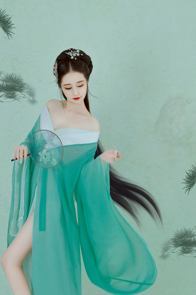 动漫少女放屁