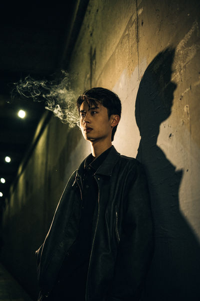 现在和爱的人在一起吗