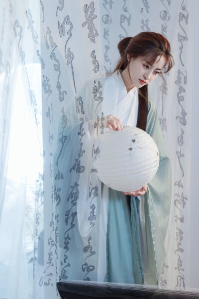 驱魔少女夏洛特动漫